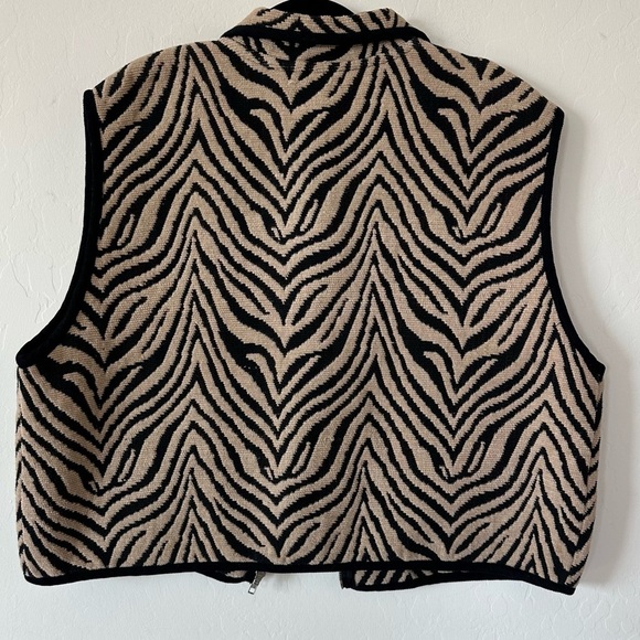 Chicos Vintage Tan & Black Zebra Animal Print Zip Front Tapestry Vest Size 3 - Picture 9 of 13